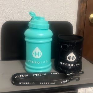 Aqua HydroJug with black marble sleeve *no straw*